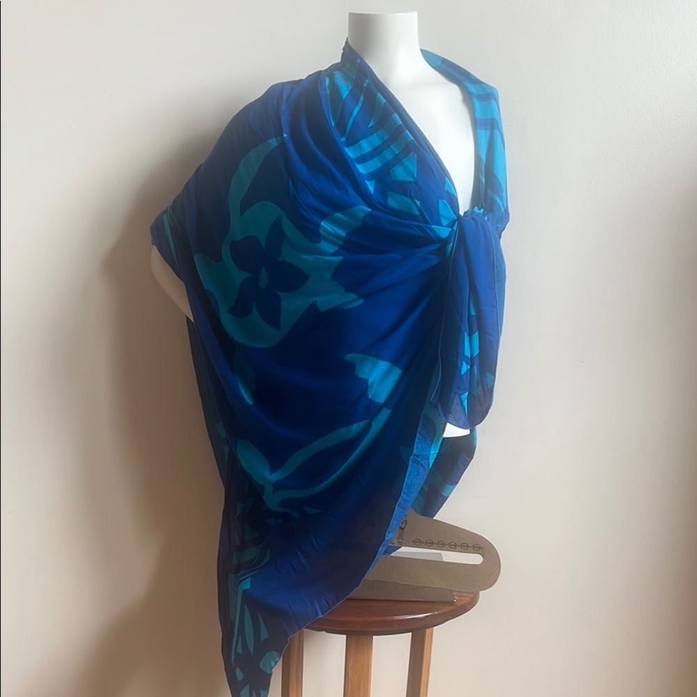 Casual Movements Blue and Teal Floral Shawl